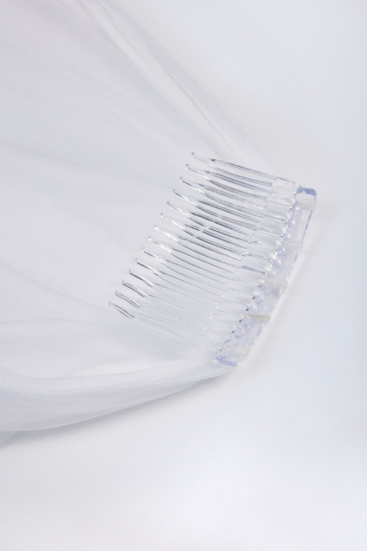 Lace-Trim Veil in White