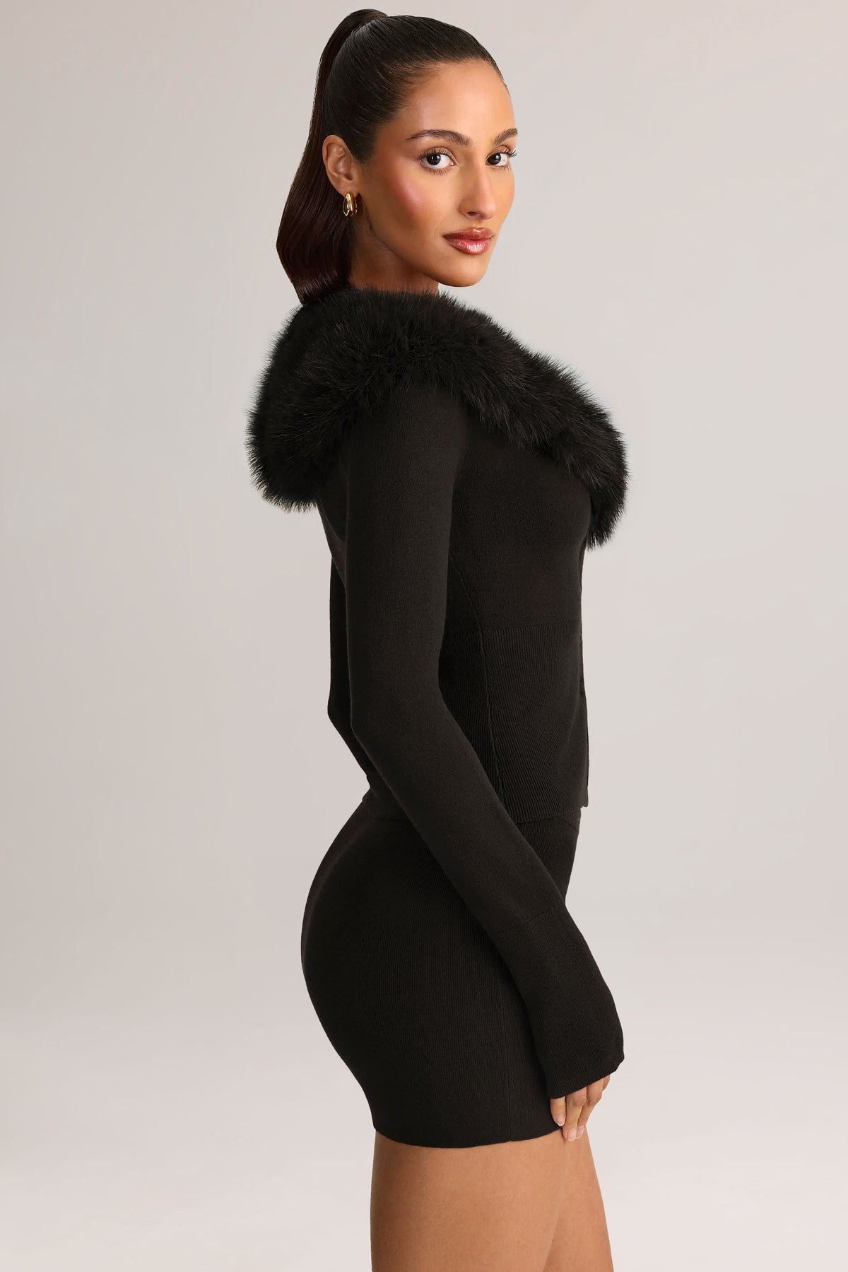 Knit Mid-Rise Mini Skirt in Black