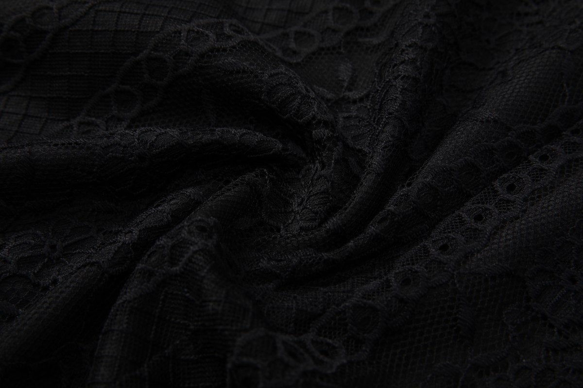 Plus Size Black Square Neck Lace Midi Dress