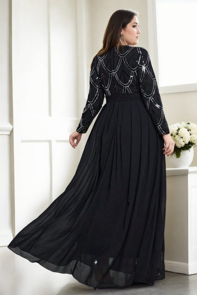 Raelynn Plus Size Round Neck Black Evening Dress