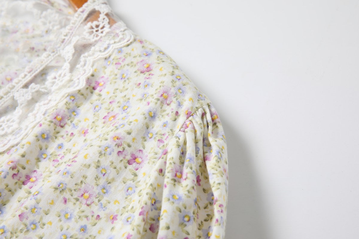Lilah Plus Size Vintage Floral Blouse