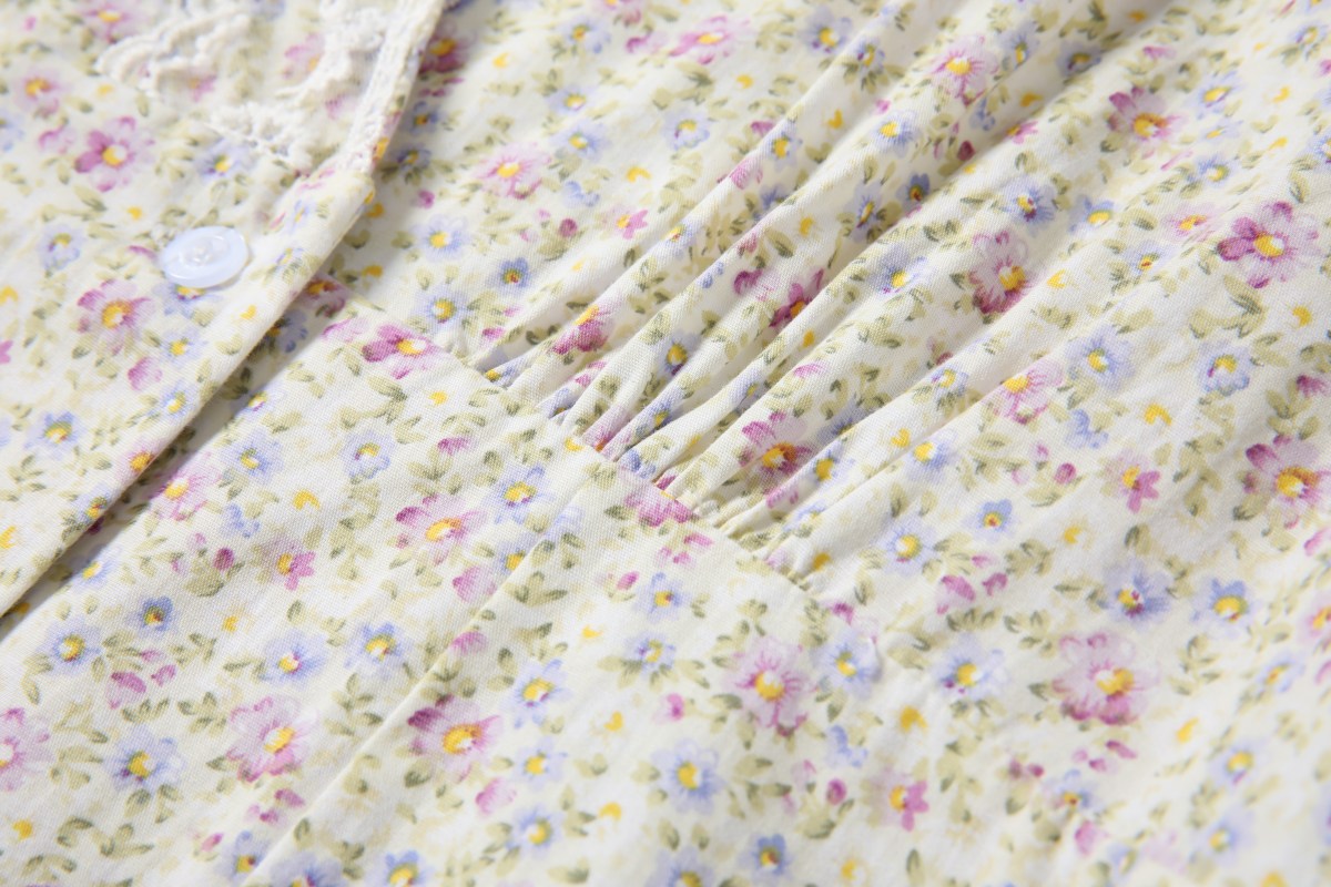 Lilah Plus Size Vintage Floral Blouse